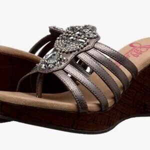 Jellypop Womens Phoenix Pewter Color Wedge Sandal Size 7 1/2